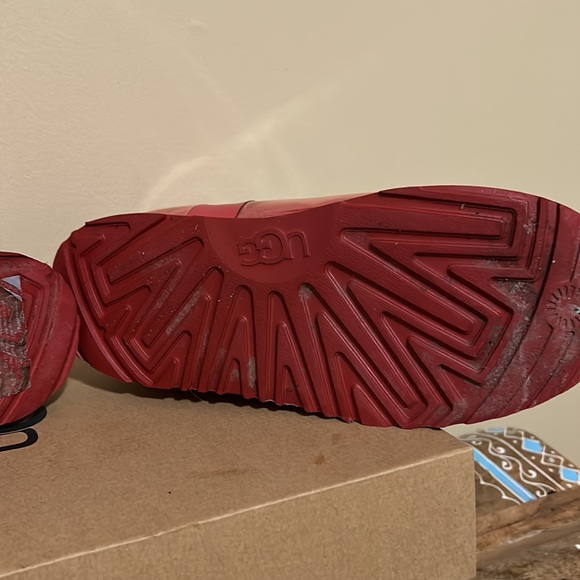 💋💋 UGG SHORT WEATHER BOOTS - Picture 9 of 10